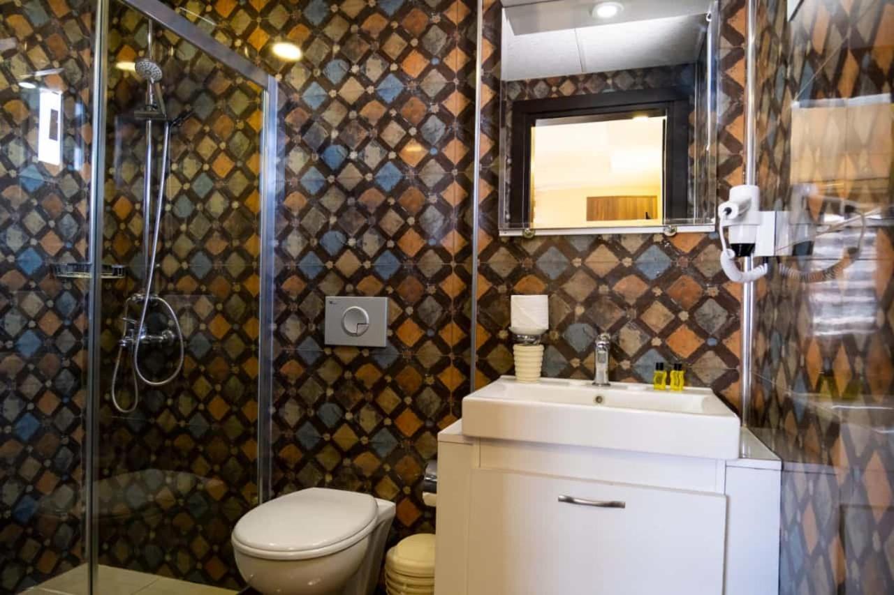 Ikarus Hotel Kusadası Zewnętrze zdjęcie
